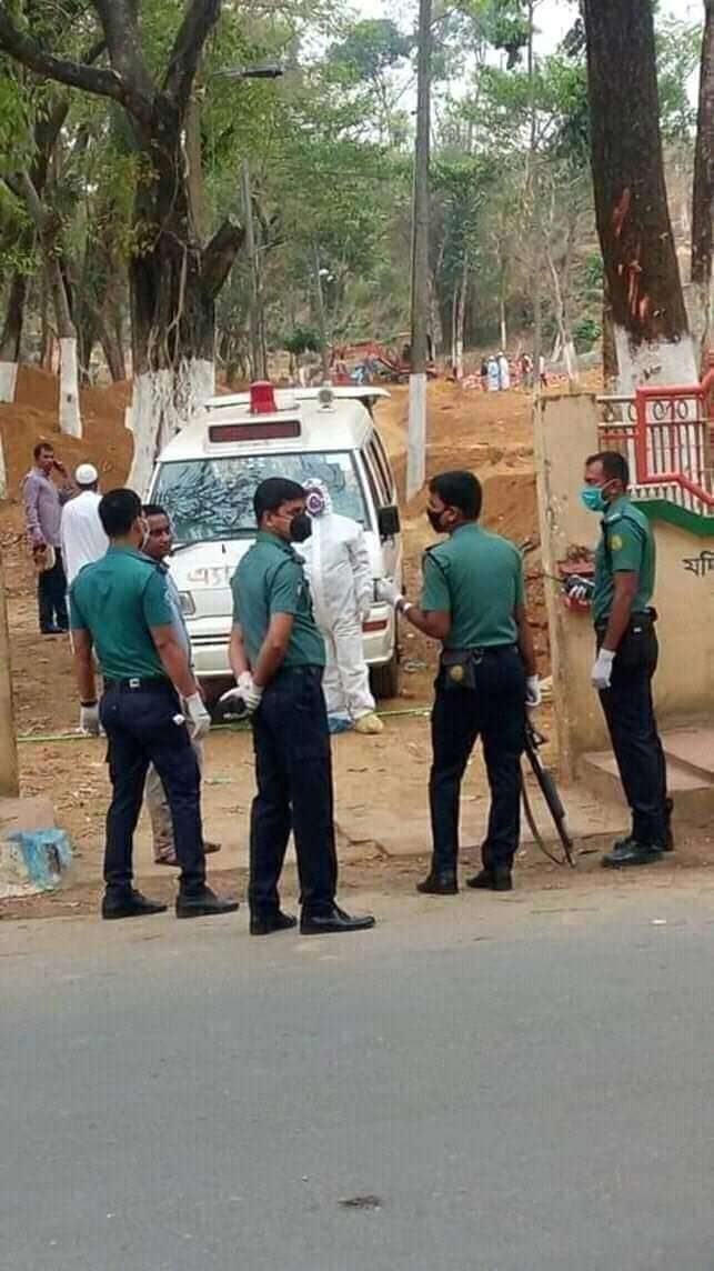 সিলেটে আইসোলেশনে মারা যাওয়া নারীর স্বজনরা বাসা তালা দিয়ে পালিয়েছে