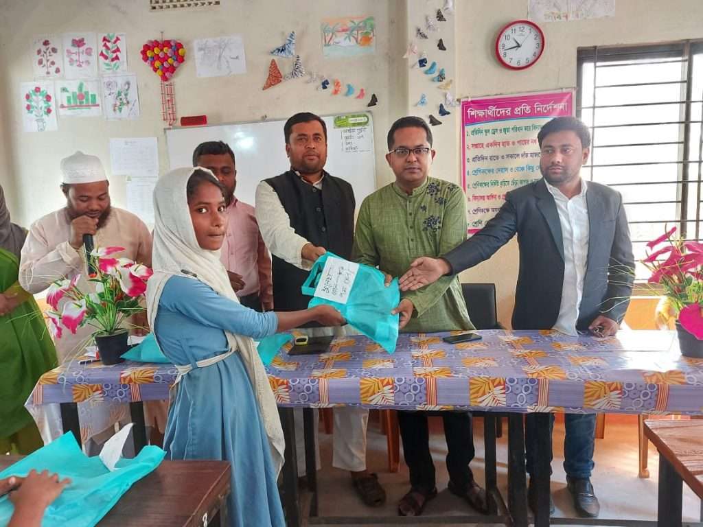 বঙ্গবন্ধুর জন্মশত বার্ষিকীতে কোম্পানীগঞ্জে অসচ্ছল ছাত্রীদের স্কুল ড্রেস বিতরণ ও মাদরাসায় কম্বল বিতরণ