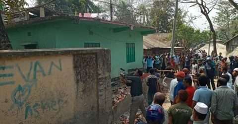 ঝালকাঠির রাজাপুরে নদী রক্ষায় উচ্ছেদ অভিযান