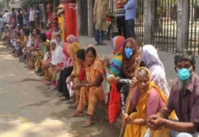 ত্রাণ বিতরণে অনিয়মের দায়ে  ১ চেয়ারম্যান ও ২ সদস্যকে সাময়িক বরখাস্ত