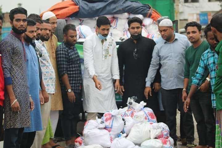 কোম্পানীগঞ্জে প্রতিষ্টাকালীন উপজেলা ছাত্রলীগ সম্পাদক নুর উদ্দিনের ঈদ উপহার সামগ্রী বিতরণ