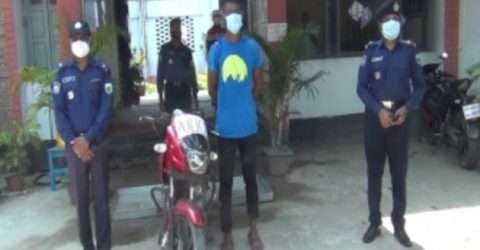 জয়পুরহাটে ভূয়া পুলিশ কর্মকর্তা আটক