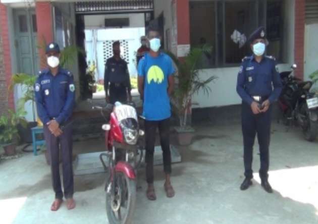 জয়পুরহাটে ভূয়া পুলিশ কর্মকর্তা আটক