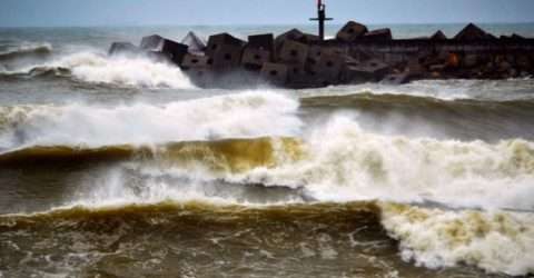 ঘূর্ণিঝড় আস্ফান: মংলা-পায়রা বন্দর ৭ নাম্বার ও চট্টগ্রাম-কক্সবাজার ৬ নাম্বার বিপদ সংকেত