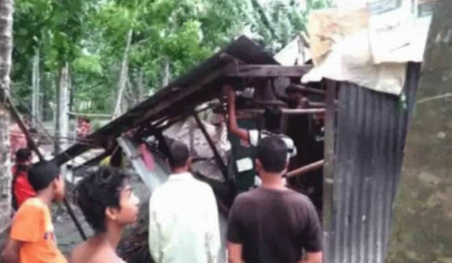 ঘূর্ণিঝড় আম্পান কেড়ে নিল ১০ টি প্রাণ