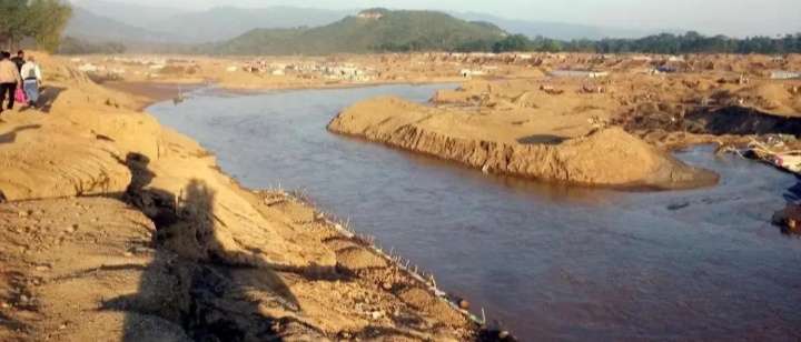 লোভাছড়ায় পাথর ক্রয়-বিক্রয়ে উচ্চ আদালতের অনুমতি প্রদান