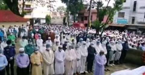 মানিক পীর কবরস্থানে চীর নিদ্রায় সমাহীত কামরান