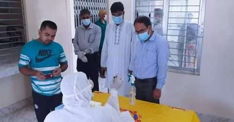 তাহিরপুরে করোনার নমুনা কালেকশন বুথ উদ্বোধন করলেন- ইউএনও বিজেন ব্যানার্জী