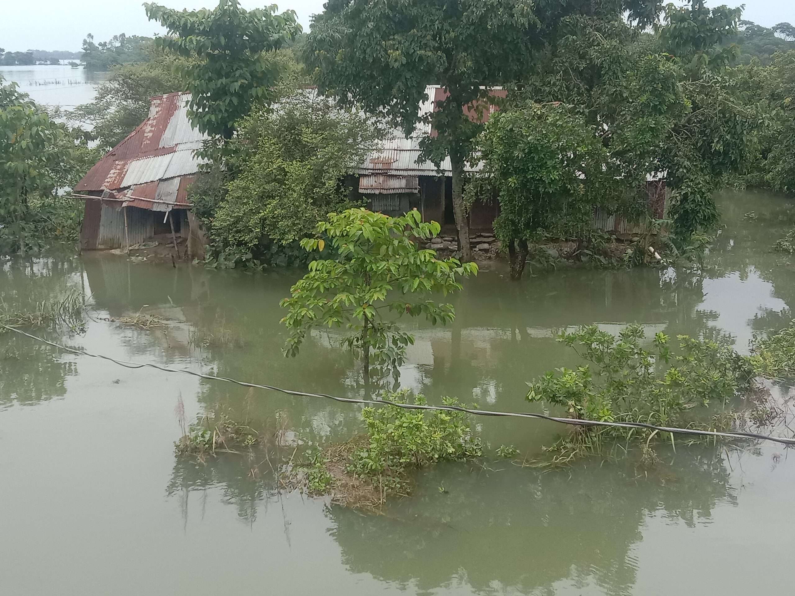 তৃতীয়দফা বন্যা মোকোবেলায় “টিম কোম্পানীগঞ্জ” প্রস্তুত,প্রয়োজনে কল দিন ০১৮৪১৪৬১২২৮