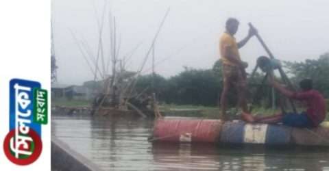 ধর্মপাশার মনাই নদীতে পরিবেশ বিধ্বংসী ড্রেজারের তান্ডব,হুমকিতে কৃষিখাত