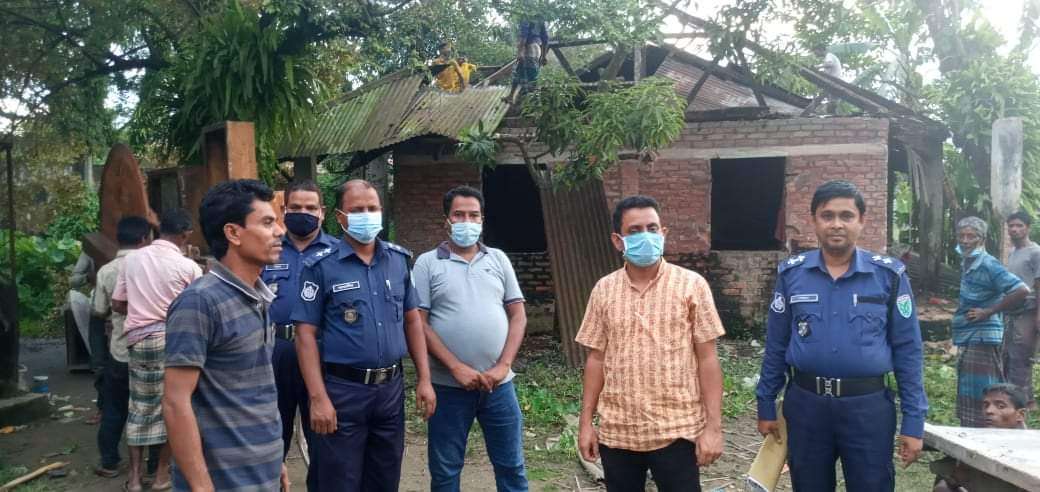 ধর্মপাশায় অবৈধভাবে দখলে থাকা দুটি স্থাপনা উচ্ছেদ করেছে ভ্রাম্যমমাণ