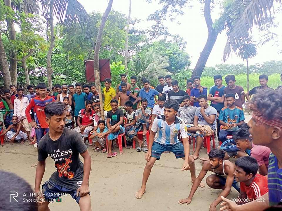 গ্রাম বাংলার ঐতিহ্য হা-ডু-ডু খেলা