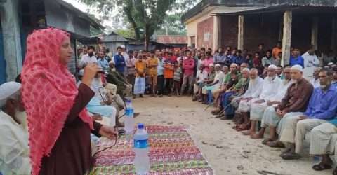 উপজেলা ভাইস-চেয়ারম্যান আয়েশার স্বামী সন্তানকে আবুল বাহিনীর হামলার প্রতিবাদে দক্ষিণ রণিখাইয়ে সভা অনুষ্টিত