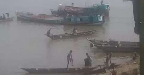 কোম্পানীগঞ্জের ভোলাগঞ্জে আবাসিক এলাকায় বালু উত্তোলন