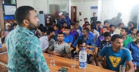 দঃ রণিখাই ইউ/পি’র সম্ভাব্য চেয়ারম্যান পদপ্রার্থী ইকবালের সাথে স্থানীয় যুবকদের মতবিনিময়