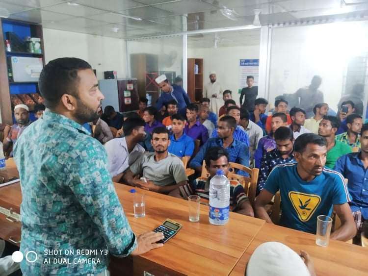 দঃ রণিখাই ইউ/পি’র সম্ভাব্য চেয়ারম্যান পদপ্রার্থী ইকবালের সাথে স্থানীয় যুবকদের মতবিনিময়