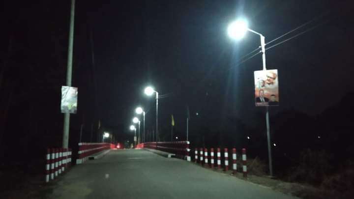 ২০ বছর পর সড়কবাতিতে আলোকজ্বল কমলগঞ্জ পৌর এলাকা