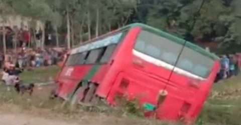 হবিগঞ্জে বাসচাপায় ৪ যাত্রী সহ ৬ জন নিহত