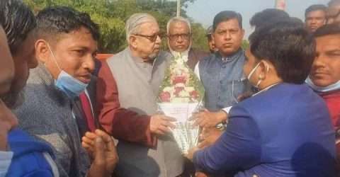 বর্ণি উচ্চ বিদ্যালয়ের একাডেমিক ভবন পরিদর্শন করেন মন্ত্রী ইমরান আহমদ