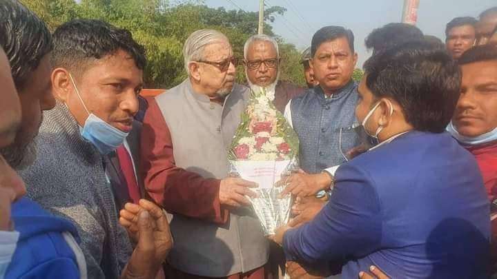 বর্ণি উচ্চ বিদ্যালয়ের একাডেমিক ভবন পরিদর্শন করেন মন্ত্রী ইমরান আহমদ