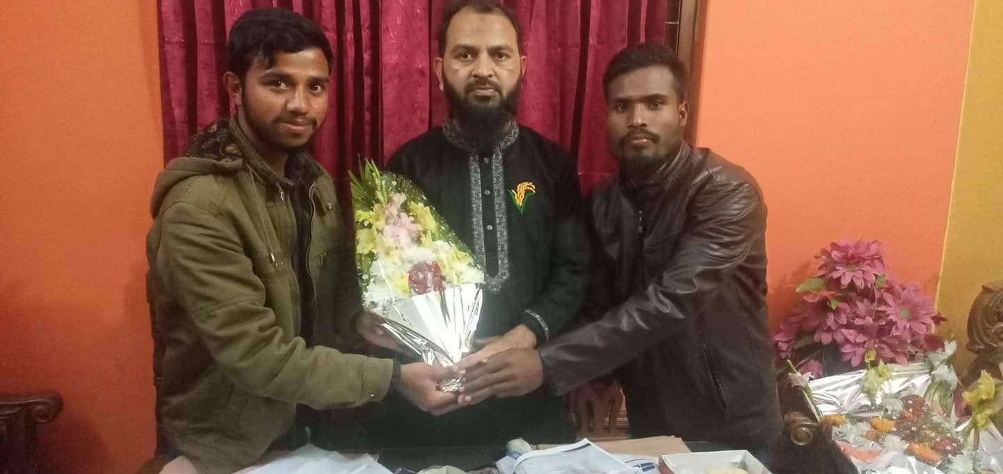 সিলেট জেলা ছাত্রদলের সভাপতি মোহাম্মদ আলতাফ হোসেন সুমনকে ফুলেল শুভেচ্ছা