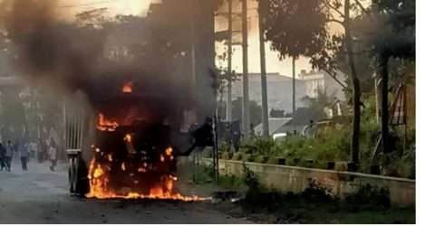 শায়েস্তাগঞ্জের অলিপুরে চলন্ত ট্রাকে আগুন