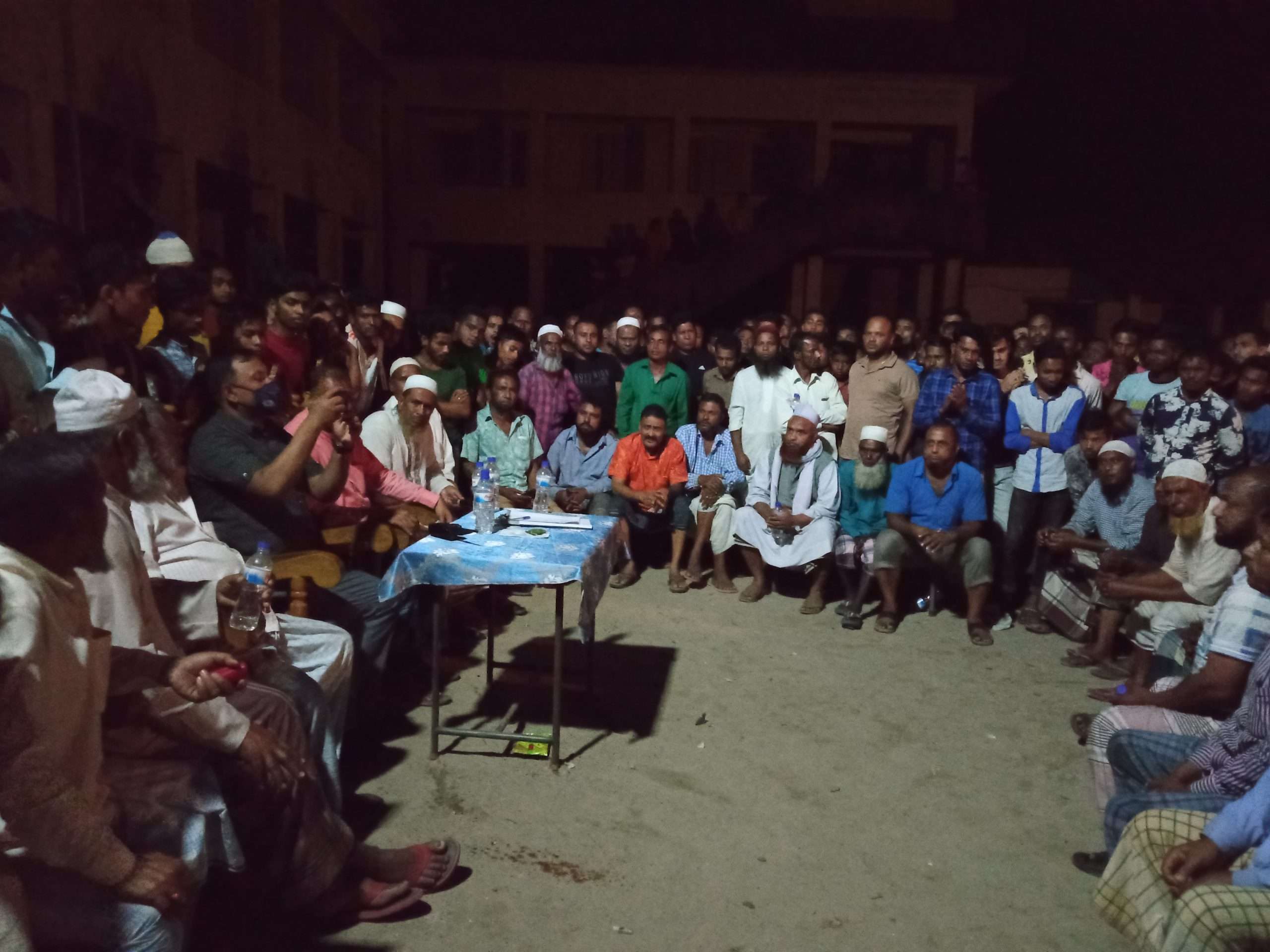 শামছু পরিবারে অতিষ্ট পাড়ুয়া পরগনা: থানায় মামলা