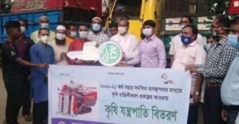 শ্রমিক সংকট নিরসনে কম্বাইন হারভেস্টার গুরুত্বপূর্ণ ভূমিকা রাখবে: এমপি মানিক