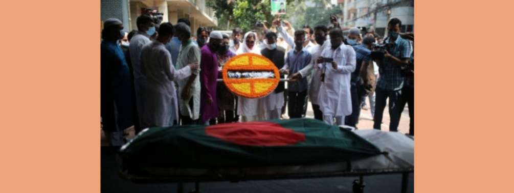 বনানী কবরস্থানে চিরনিদ্রায় শায়িত নায়িকা কবরি