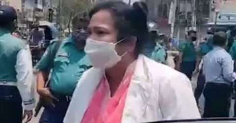 বুঝস, আমি ডাক্তার, তোরা তো ডাক্তারিতে চান্স না পাইয়া পুলিশ, ম্যাজিস্ট্রেট হইসস