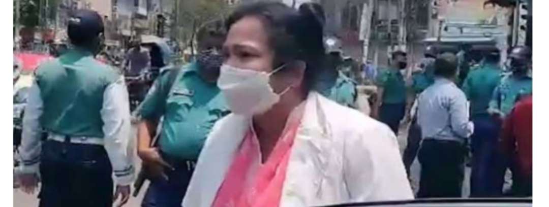 বুঝস, আমি ডাক্তার, তোরা তো ডাক্তারিতে চান্স না পাইয়া পুলিশ, ম্যাজিস্ট্রেট হইসস