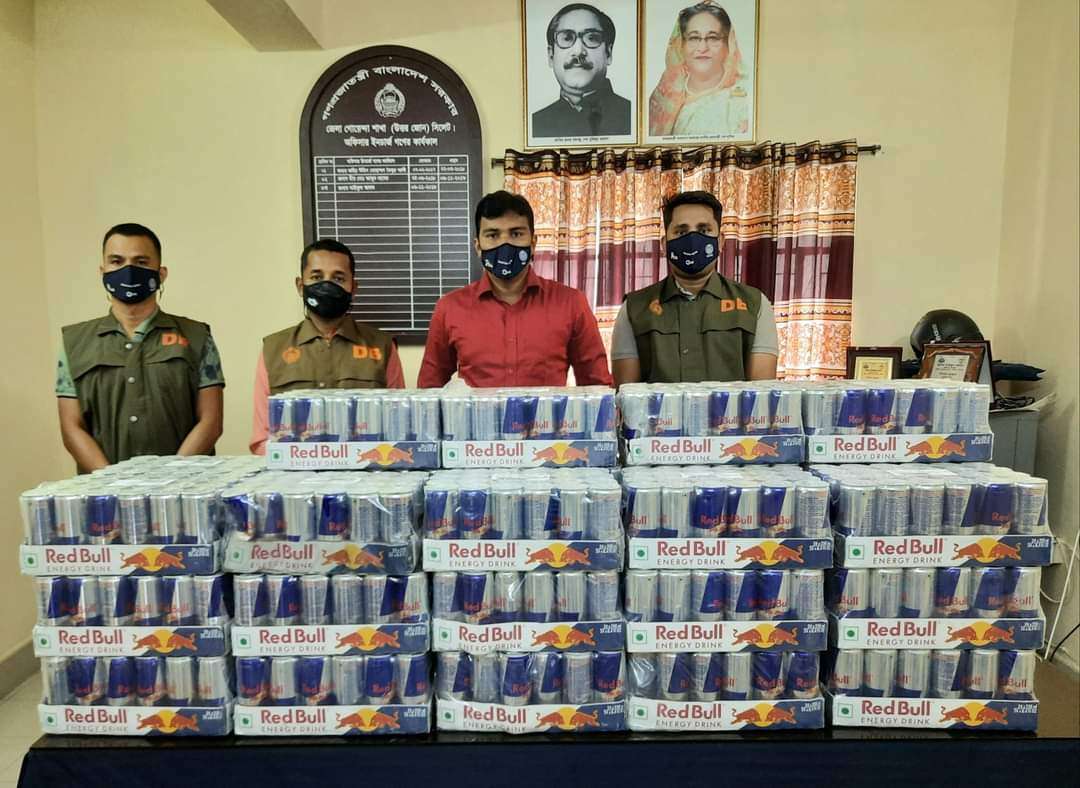 গোয়াইনঘাটে বিপুল পরিমান ভারতীয় এনার্জি ড্রিংক উদ্ধার