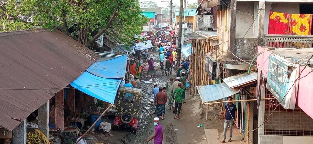 লকডাউন নয় যেন ঈদের আমেজ বইছে কোম্পানীগঞ্জে
