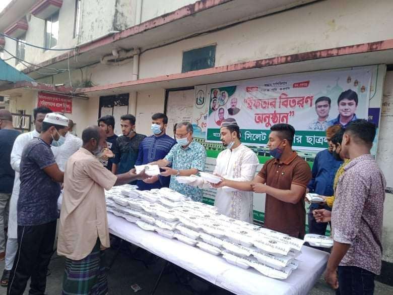 সিলেট মহানগর ছাত্রলীগ নেতা সাগরের উদ্যোগে ইফতার বিতরণ