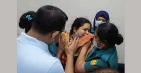 সাংবাদিক রোজিনা ইসলামকে পাঁচ ঘণ্টা আটকে থানায় সোপর্দ
