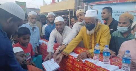 প্রধানমন্ত্রীর নির্দেশনায় কোম্পানীগঞ্জ যুব লীগের ইফতার সামগ্রী বিতরণ