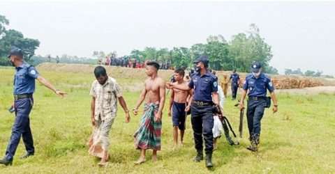 সুনামগঞ্জে দখলদারদের হামলায় এসিল্যান্ডসহ আহত ১০