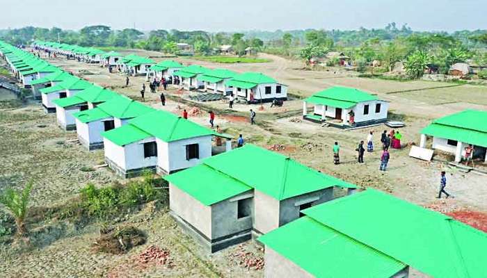 ৫৩ হাজার ৩৪০ টি গৃহহীন পরিবার পাচ্ছে ঘর