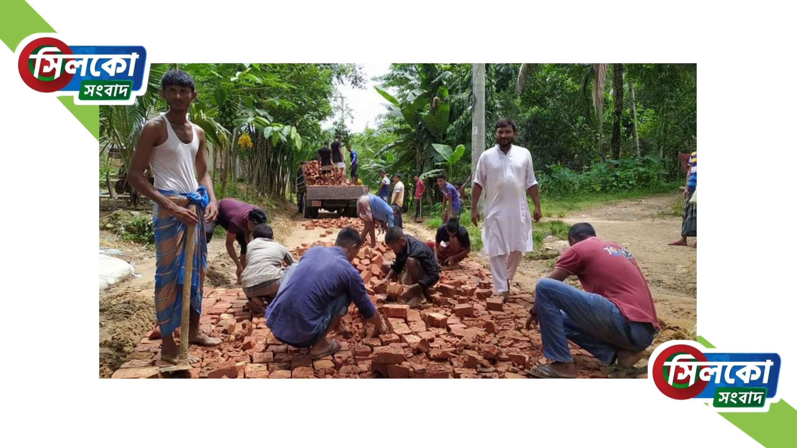 জৈন্তাপুরে জাহাঙ্গীর আলমের উদ্যোগে রাস্তা সংস্কার