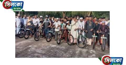  ৪০ দিন নামাজ পড়ায় সাইকেল উপহার