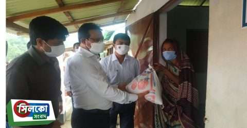 ছাতকে প্রধানমন্ত্রীর উপহারের ঘর পরিদর্শনে সিলেটের বিভাগীয় কমিশনার