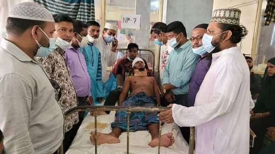 ছাতকে আহত শিক্ষকের শয্যা পাশে শিক্ষক সমিতির নেতৃবৃন্দ