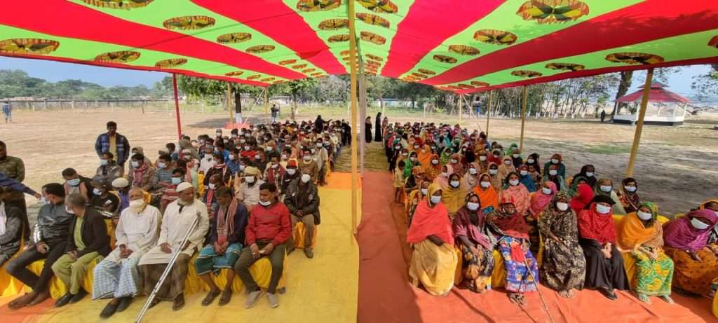 কোম্পানীগঞ্জে পাঁচ শত শীতার্তকে পুলিশ নারী কল্যাণ সমিতির কম্বল উপহার