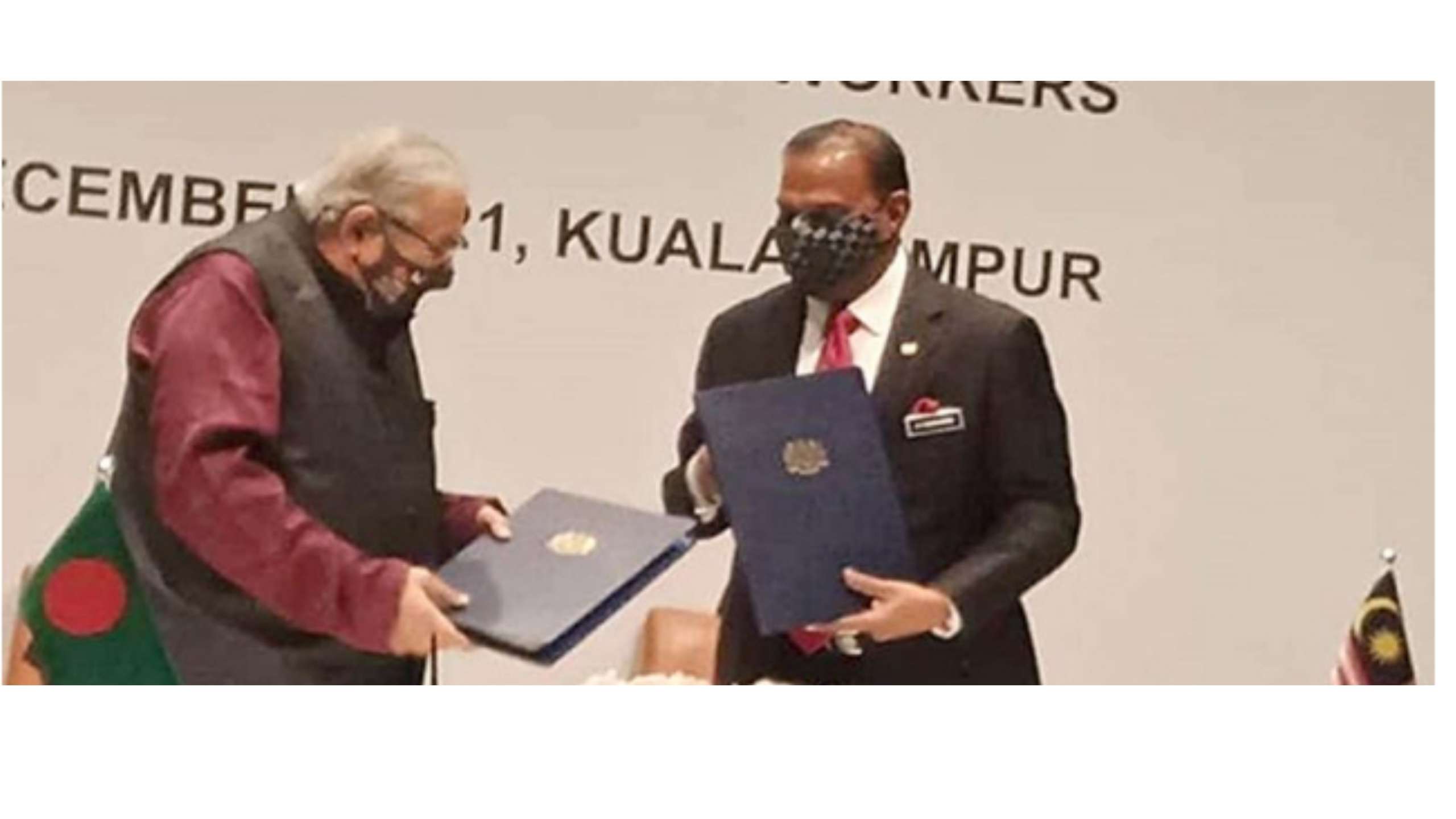 শ্রমিক নিয়োগে বাংলাদেশের সঙ্গে চুক্তি নিয়ে প্রশ্নবিদ্ধ মালয়েশিয়ান মন্ত্রী