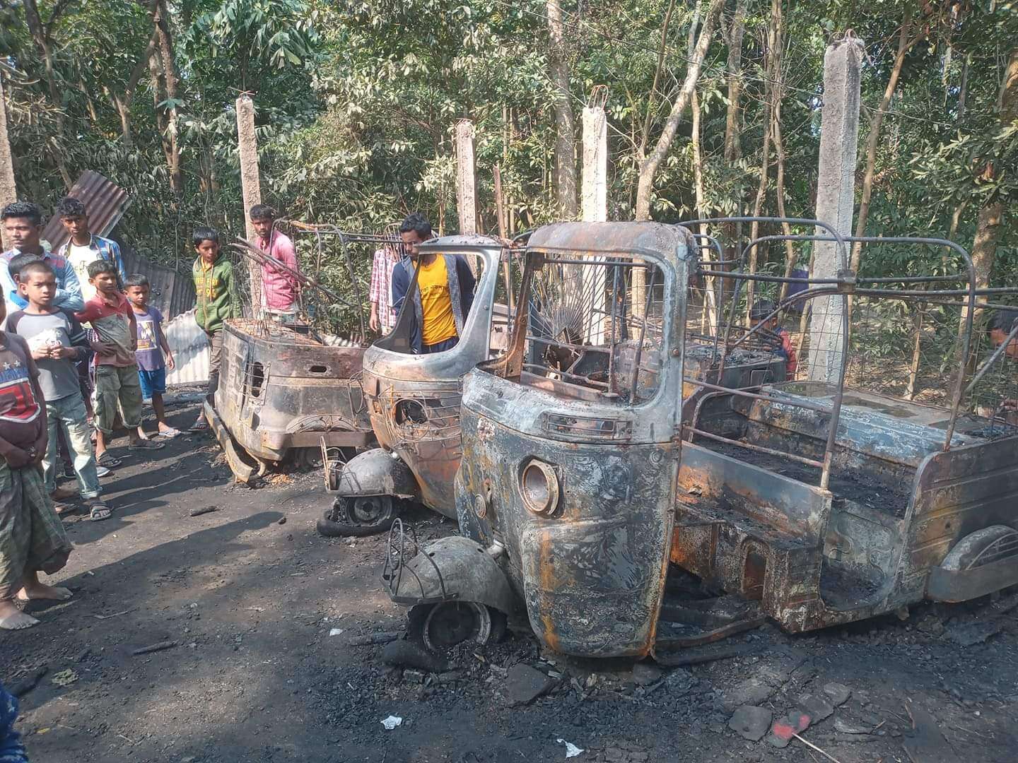 দোয়ারাবাজারে অগ্নিকান্ডে ২০ লক্ষাধিক টাকার ক্ষয়ক্ষতি