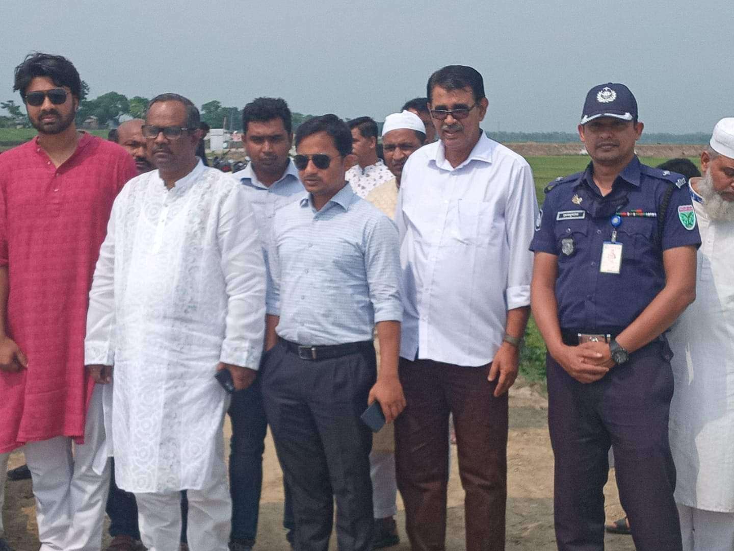 দোয়ারাবাজারে হাওরের ফসল রক্ষা বাঁধ পরিদর্শন করলেন এমপি মানিক
