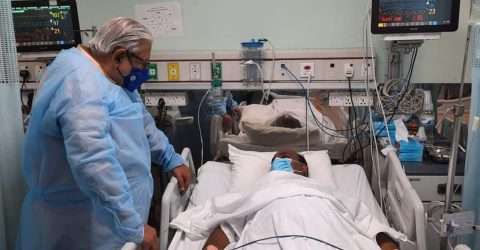 অসুস্থ লিয়াকত আলীকে দেখতে মন্ত্রী ইমরান আহমদ