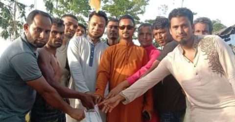 বন্যার্তদের মধ্যে জাউয়া বাজার ইউনিয়ন যুবলীগের ত্রাণ বিতরণ