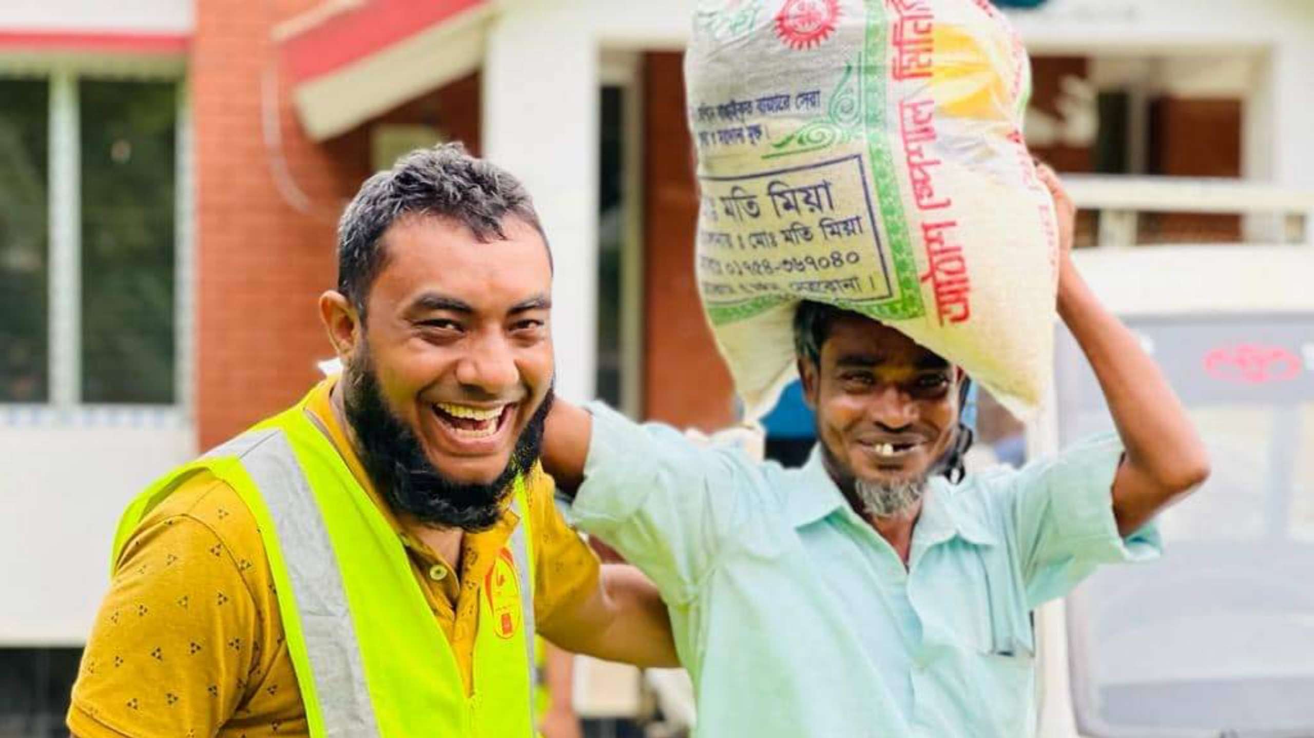 সিলেটে বন্যায় ক্ষতিগ্রস্ত মানুষের পাশে চট্রগ্রামের মানবিক সংগঠন” মুসাইদাহ
