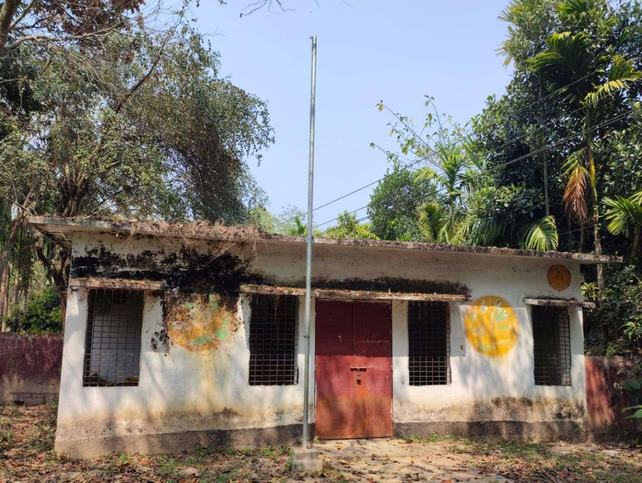 দোয়ারাবাজারে অবকাঠামোগত ও জনবল সংকটে ধুকছে কমিউনিটি ক্লিনিক